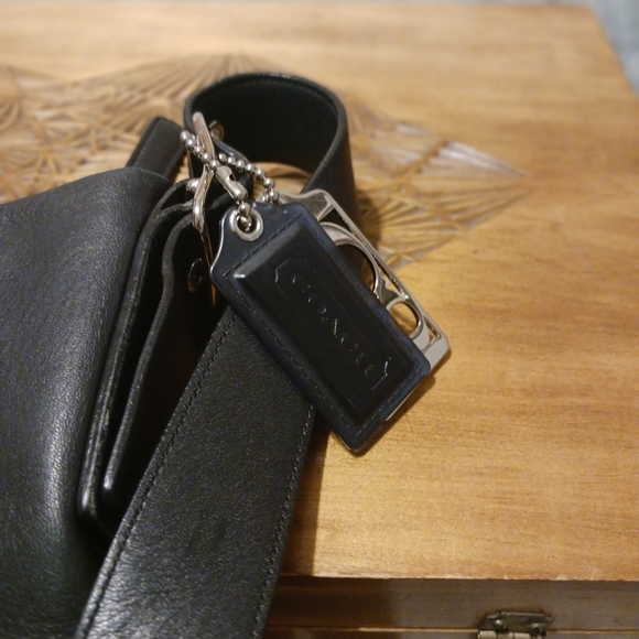 Coach Vintage Y2K Black Leather Legacy Soho Bucket Shoulder Bag 9186 - Picture 3 of 12